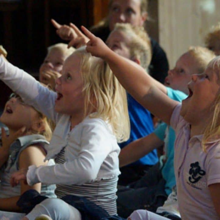 cropped-Poppenkast-over-dieren-4.jpg